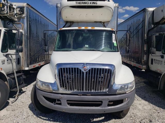 2004 International 4000 4300