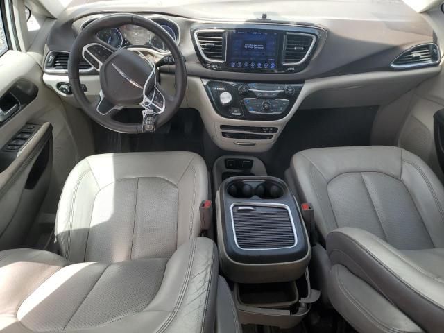 2017 Chrysler Pacifica Touring L Plus