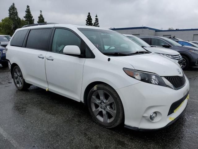 2014 Toyota Sienna Sport