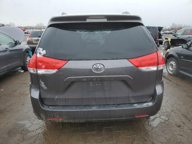 2014 Toyota Sienna LE