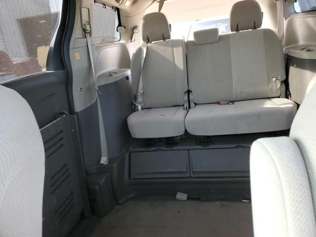 2013 Toyota Sienna LE