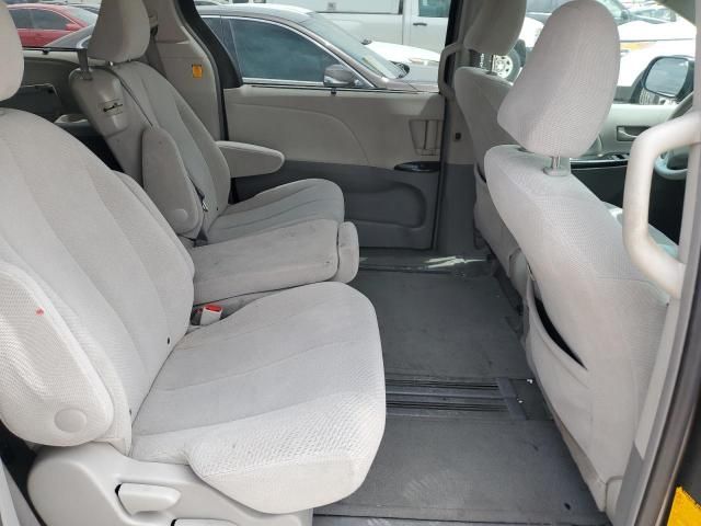 2011 Toyota Sienna LE