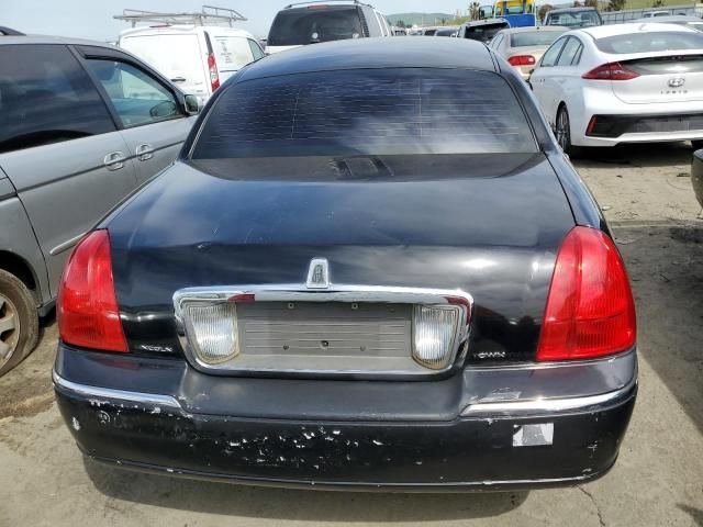 2005 Lincoln Town Car Executive L