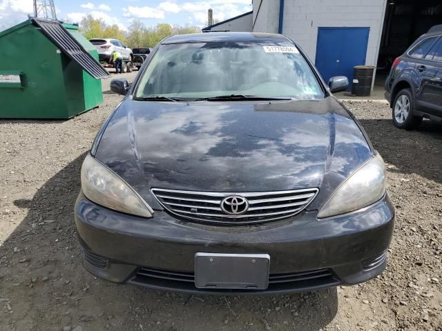 2005 Toyota Camry LE