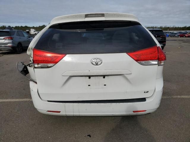 2013 Toyota Sienna LE