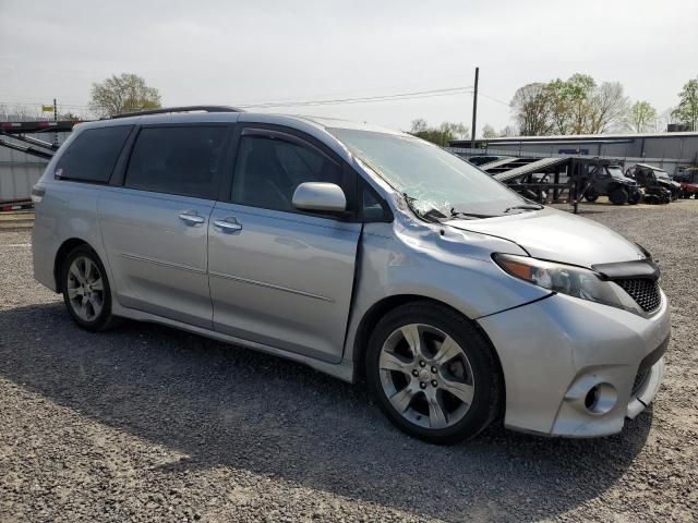 2013 Toyota Sienna Sport