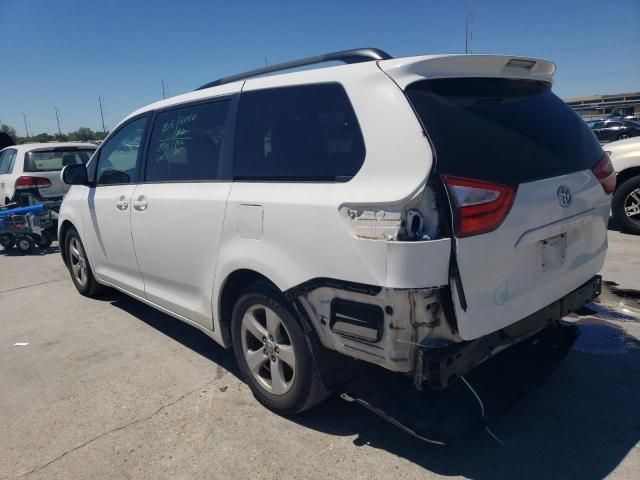 2015 Toyota Sienna LE