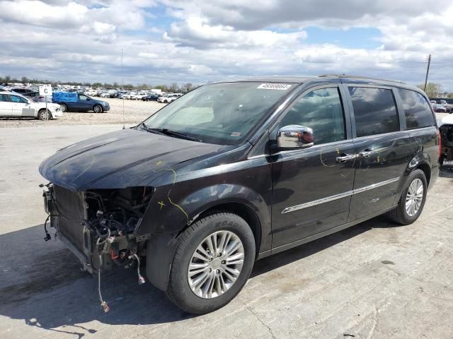 2013 Chrysler Town & Country Touring L