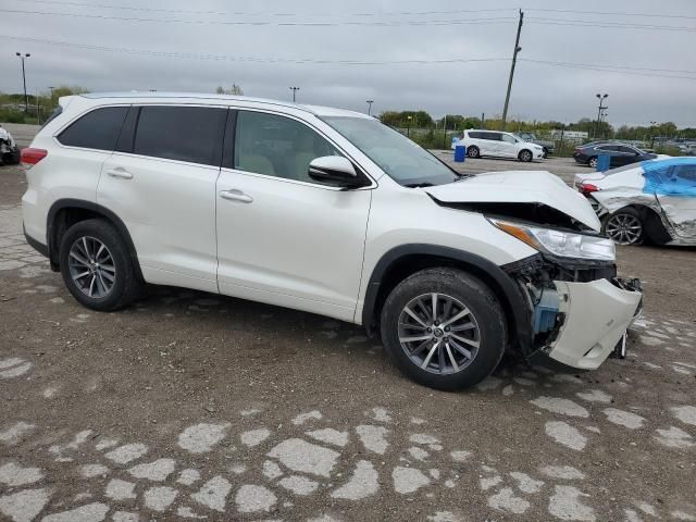 2017 Toyota Highlander SE