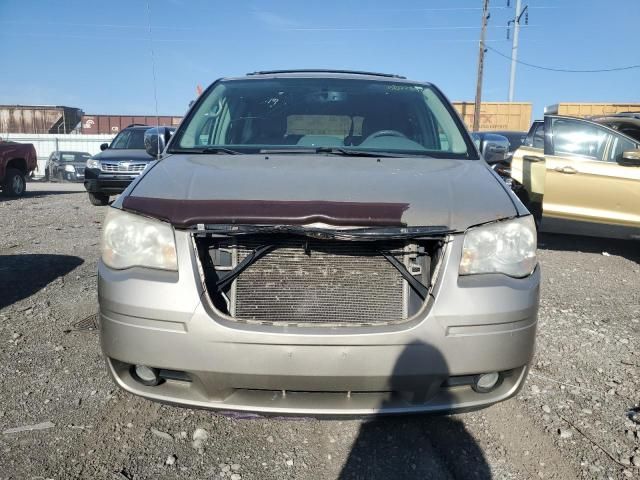 2009 Chrysler Town & Country Touring