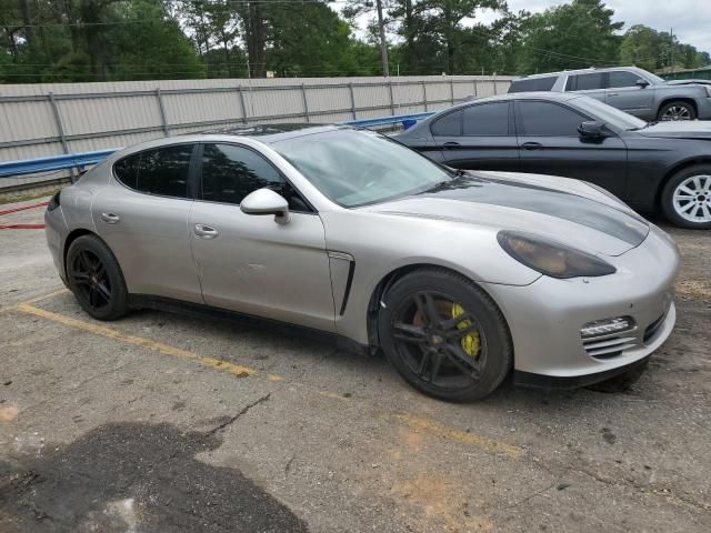 2011 Porsche Panamera 2