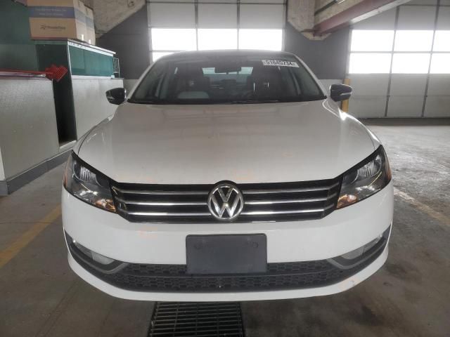 2015 Volkswagen Passat SE