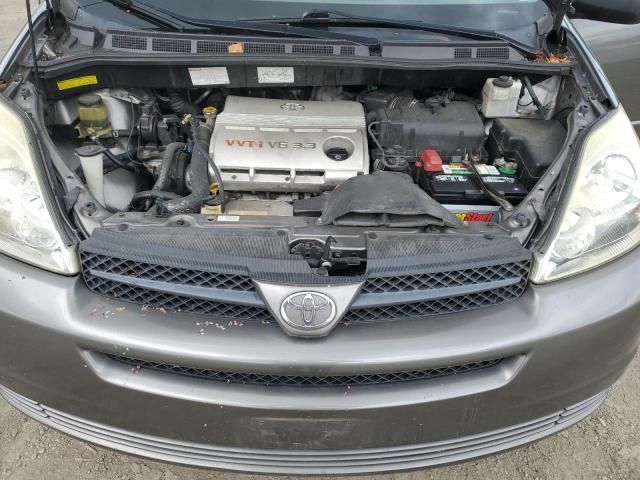 2005 Toyota Sienna CE