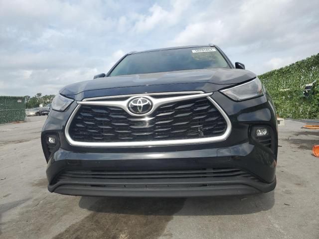 2021 Toyota Highlander XLE