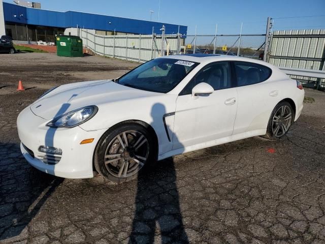 2012 Porsche Panamera 2