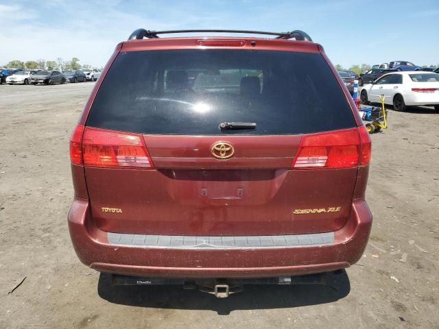 2004 Toyota Sienna XLE