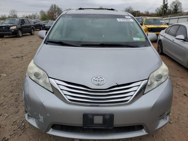 2011 Toyota Sienna XLE