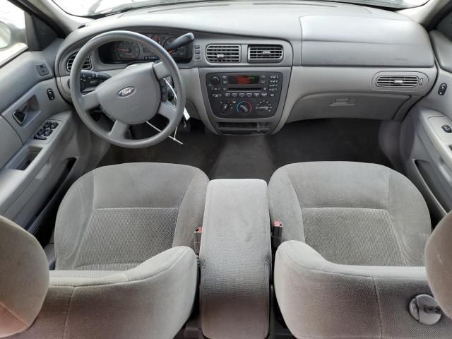 2005 Ford Taurus SE