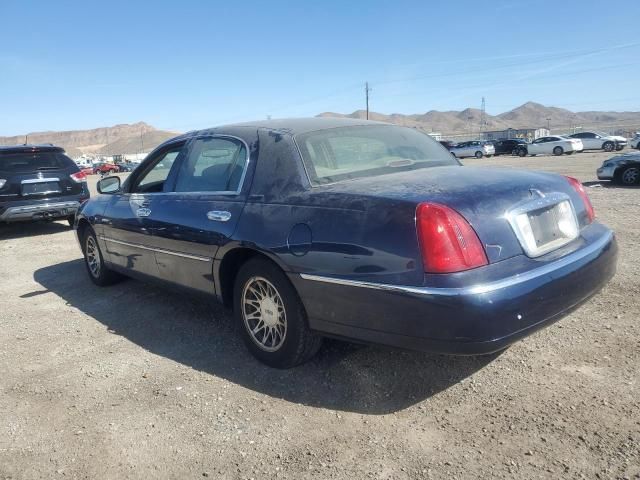 2001 Lincoln Town Car Signature