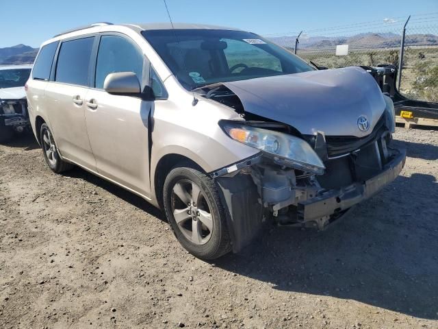 2013 Toyota Sienna LE