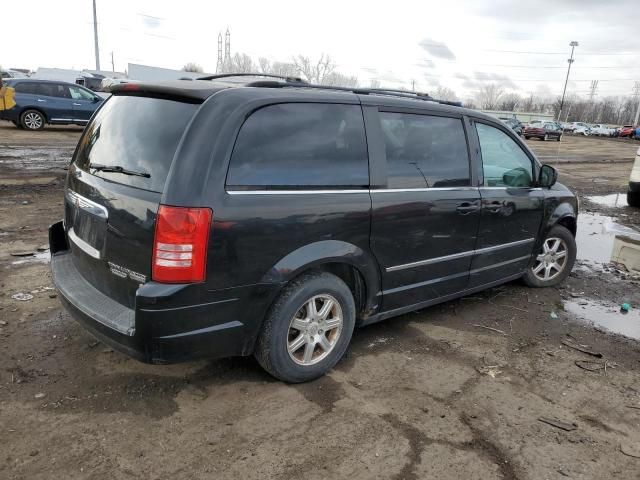 2010 Chrysler Town & Country Touring