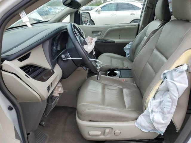 2017 Toyota Sienna XLE