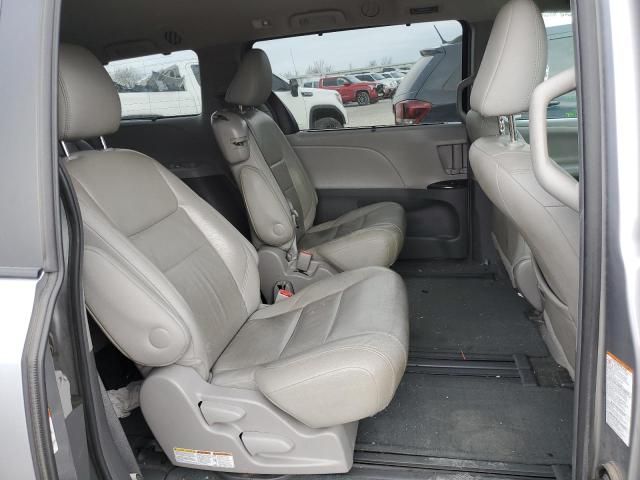 2017 Toyota Sienna XLE