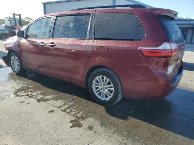 2016 Toyota Sienna XLE