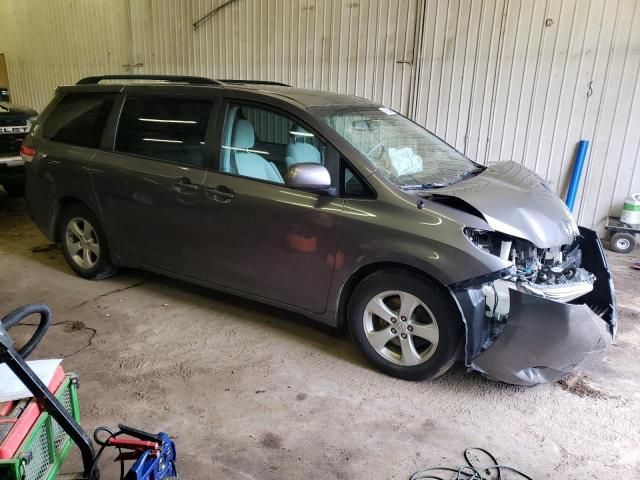 2012 Toyota Sienna LE