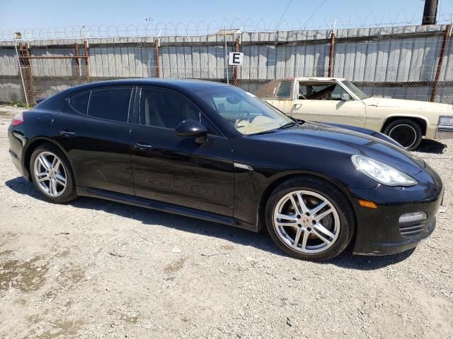 2012 Porsche Panamera 2