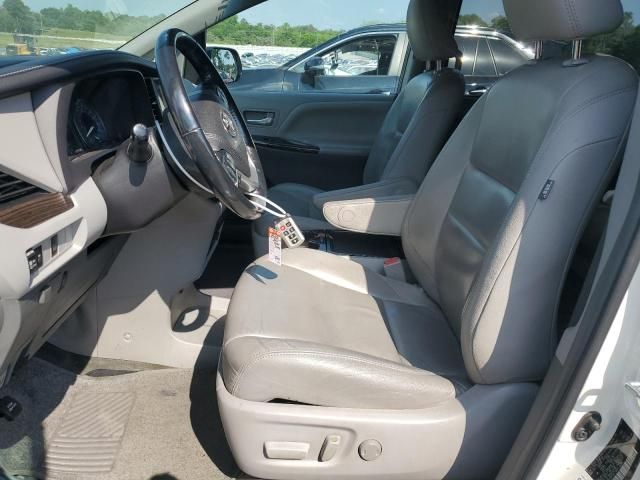 2016 Toyota Sienna XLE