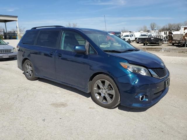 2012 Toyota Sienna Sport