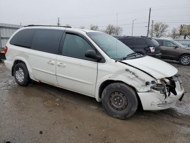 2003 Chrysler Town & Country LX