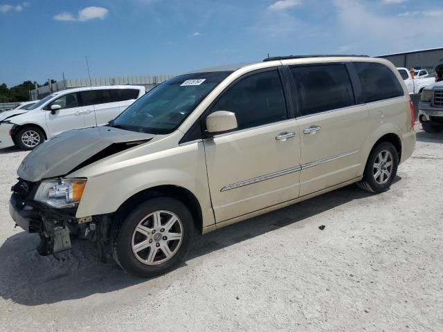 2011 Chrysler Town & Country Touring