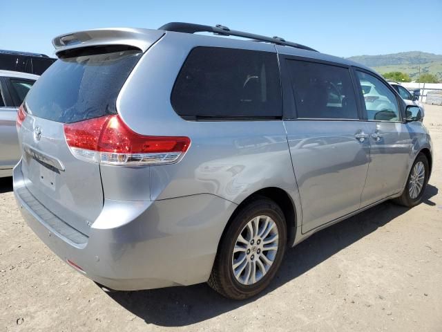 2013 Toyota Sienna XLE