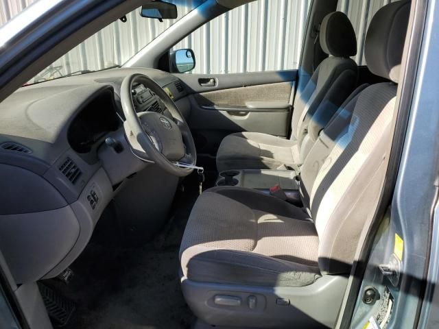 2010 Toyota Sienna CE