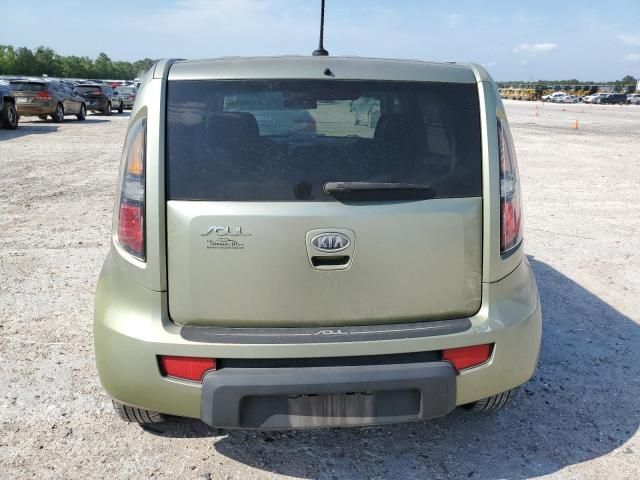 2011 KIA Soul +