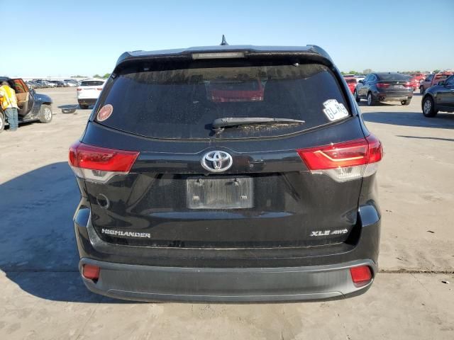 2017 Toyota Highlander SE