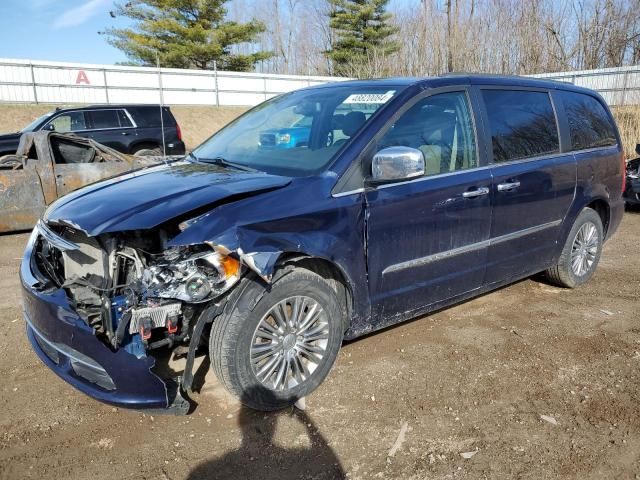 2014 Chrysler Town & Country Touring L