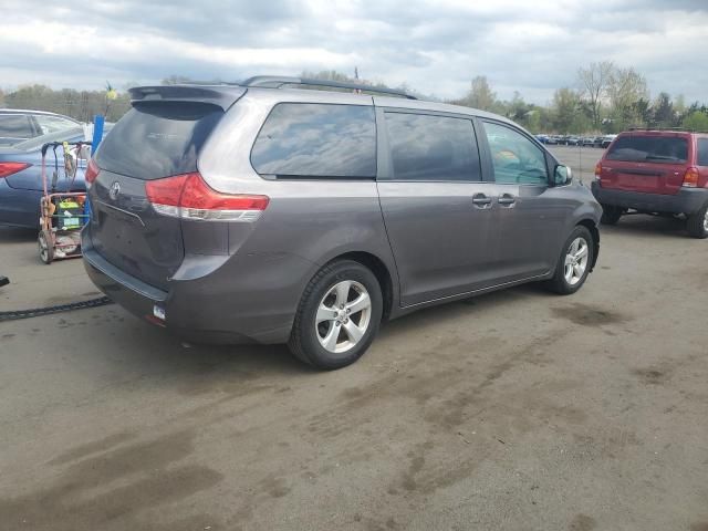 2013 Toyota Sienna LE