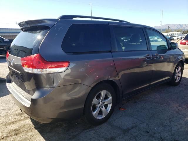 2013 Toyota Sienna LE