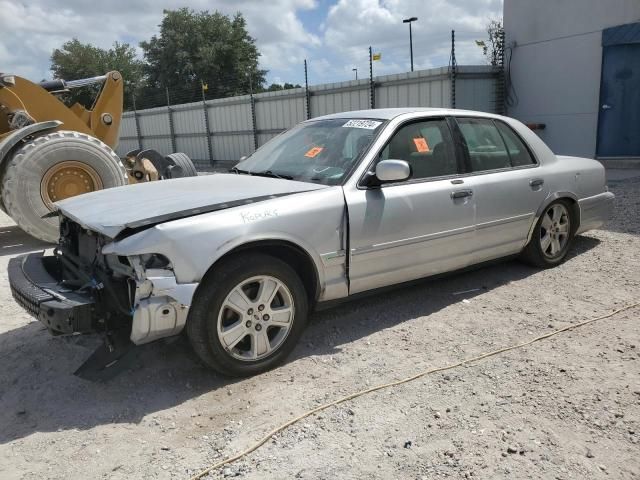 2003 Ford Crown Victoria LX