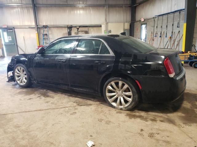 2018 Chrysler 300 Touring