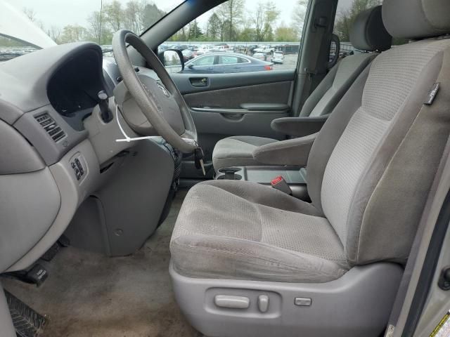 2007 Toyota Sienna CE