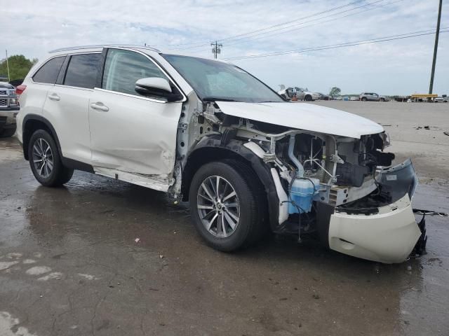 2019 Toyota Highlander SE