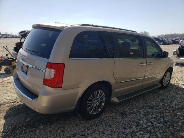 2013 Chrysler Town & Country Touring L