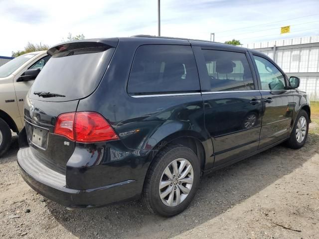 2013 Volkswagen Routan SE