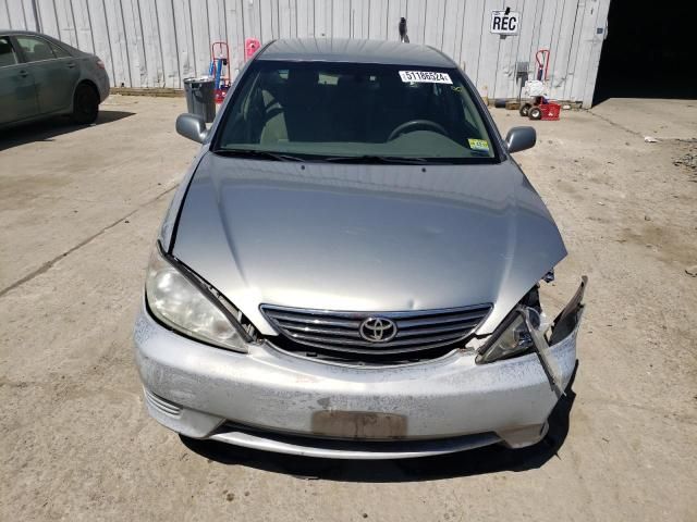 2005 Toyota Camry LE