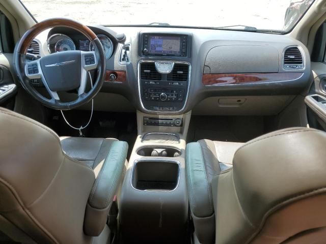 2013 Chrysler Town & Country Limited