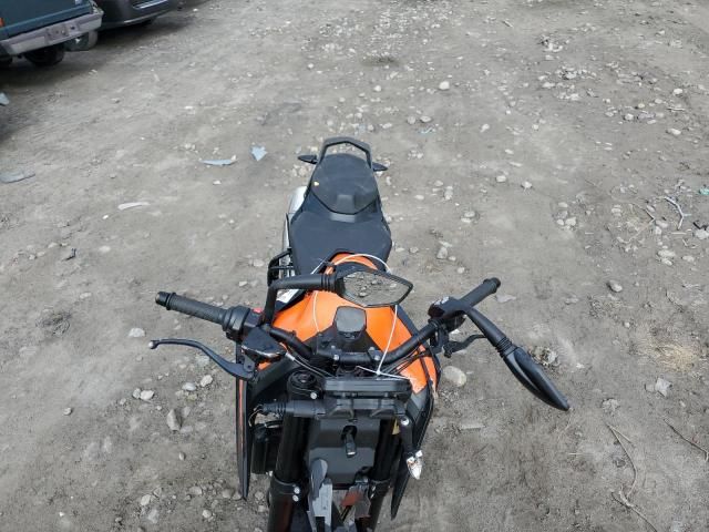 2021 KTM 890 Duke R